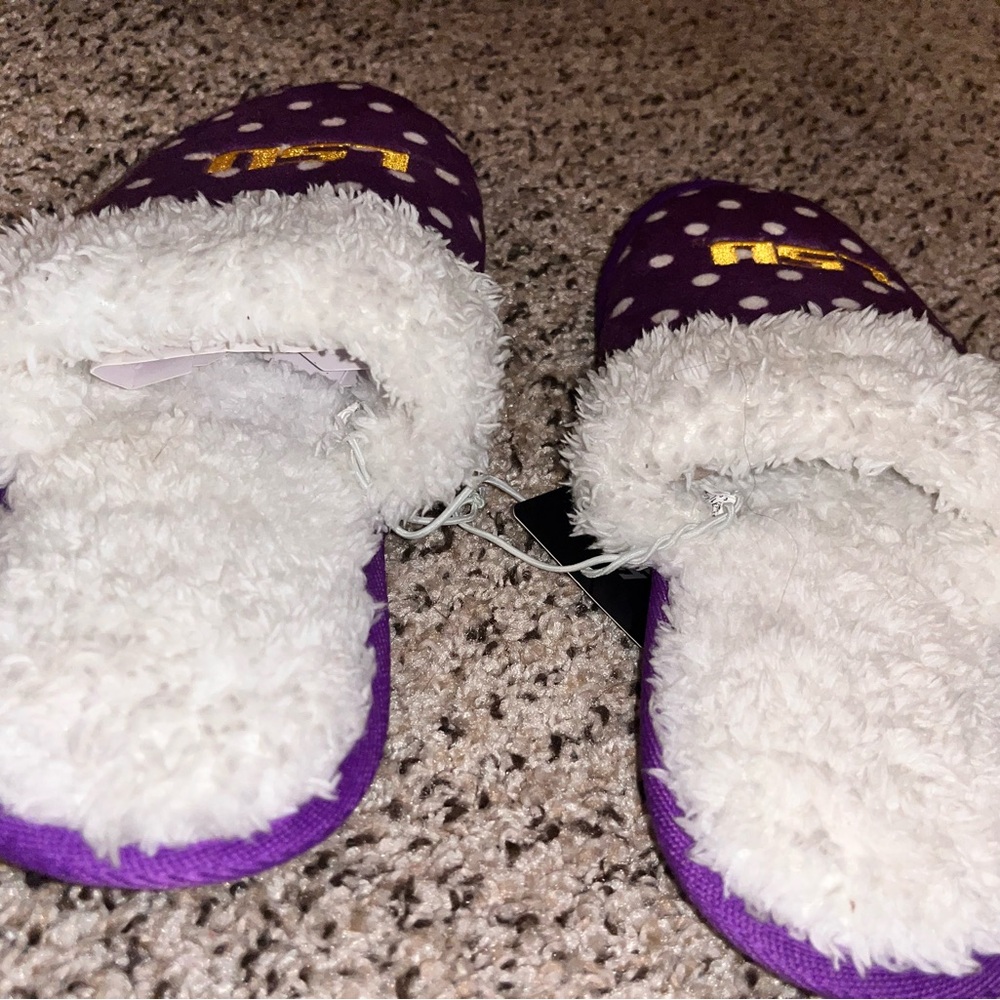 New w/tags LSU Purple and White home Slippers size large 9/10 polka dot tigers - Picture 4 of 10